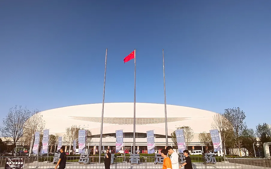 低温不是背景板：一场冬季比赛里会被改掉的四件事·热区追踪
